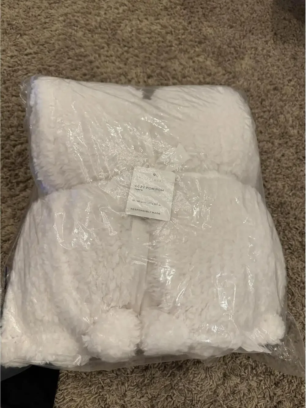 Pottery Barn Cozy Pom Pom Throw - 50x60 IN - Color White NEW